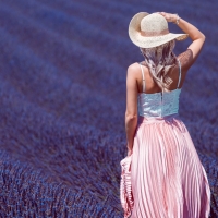 2020girls___beautyful_girls_beautiful_girl_in_a_hat_on_a_lavender_field_140889_31